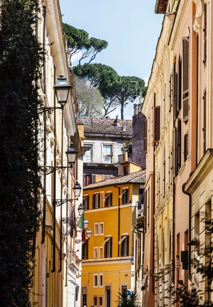 Wąska ulica w Rzymie — Zdjęcie stockowe