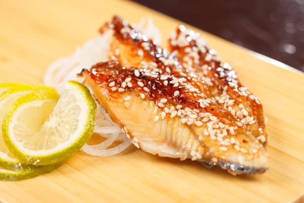 Sashimi med ål och lime — Stockfoto