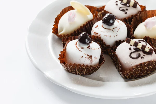 Dessert tårtor med bär — Stockfoto