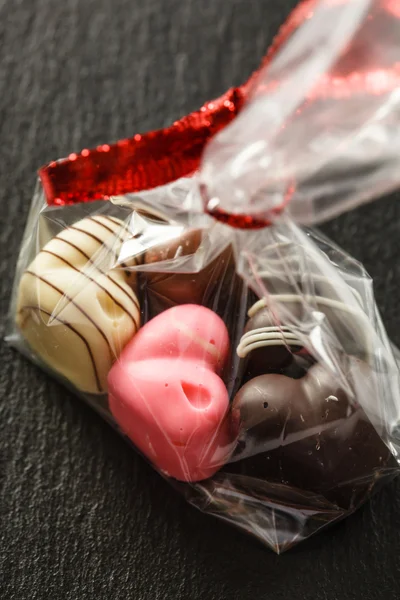 Cuori di caramelle al cioccolato — Foto Stock