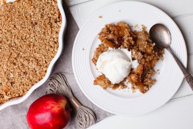 Elmalı dondurma ve dondurma.