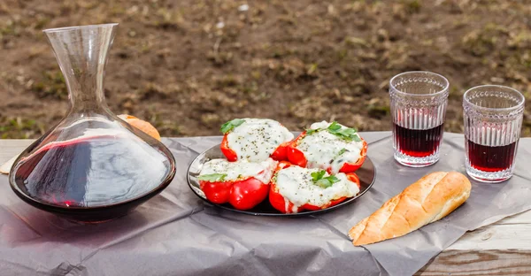 Gevulde paprika 's met kaas — Stockfoto