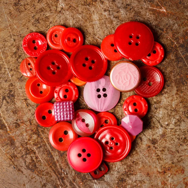 Ράβοντας κουμπιά καρδιά — Φωτογραφία Αρχείου