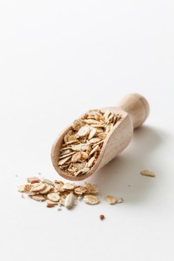 Mor beyaz üzerine müsli