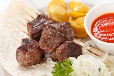 soslu kızarmış et