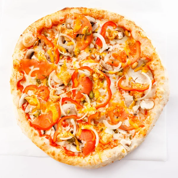 Pizza mit Paprika und Champignons — Stockfoto