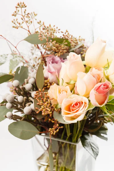 Ramo con rosas rosadas — Foto de Stock