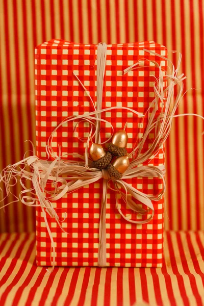 Red Christmas present — Stock Photo, Image