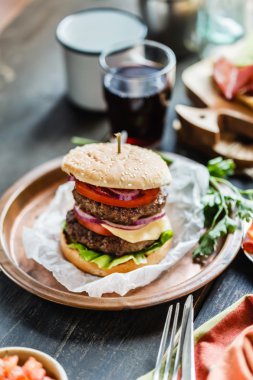 Sığır eti lezzetli burger