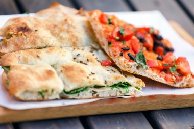 rebanadas de pizza italiana