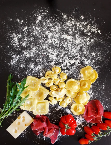 Ingredientes alimentares italianos — Fotografia de Stock