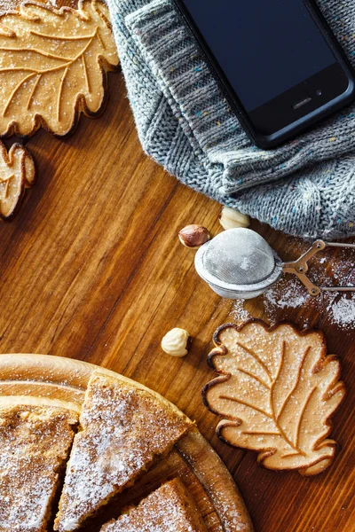 Pastel de otoño con galletas — Foto de Stock