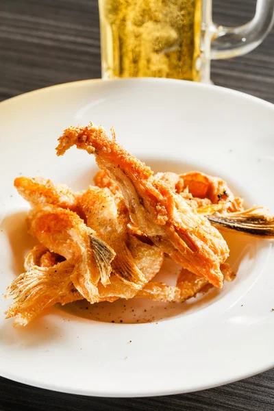 Fried shrimps on plate — Stock Photo, Image