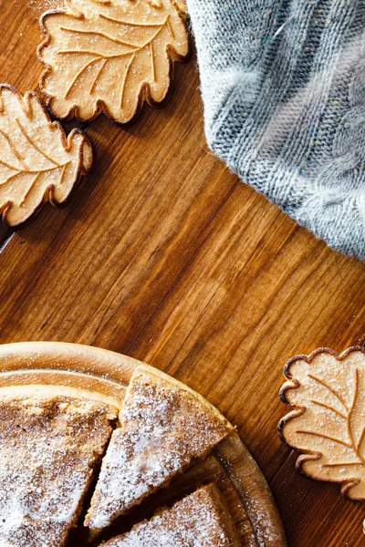 Gâteau d'automne en forme de feuilles — Photo