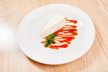 Cheesecake ile çilek reçeli