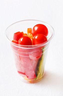 Taze sebze atıştırmak için