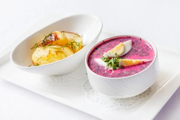 Cold beetroot soup with potatoes — Stock Photo, Image