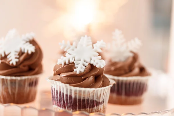 Tatlı kar taneleri ile Noel cupcakes — Stok fotoğraf