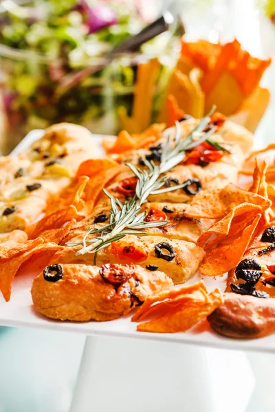 Italienische Snacks mit Brot und Tacos — Stockfoto