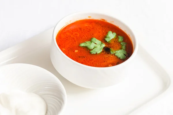 Tomatensuppe mit saurer Sahne — Stockfoto