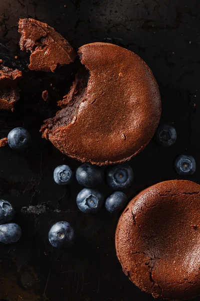 Yaban mersinli çikolatalı pasta — Stok fotoğraf
