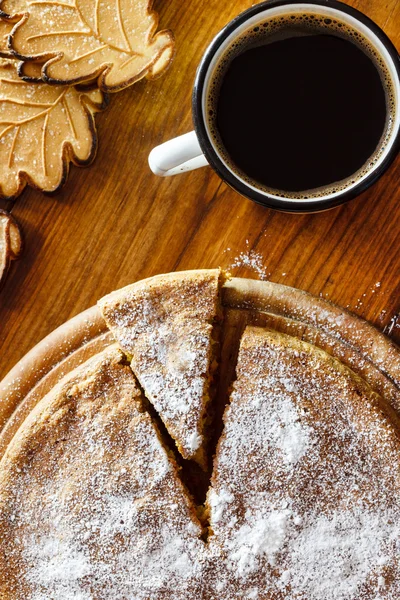 Pastel de otoño y café — Foto de Stock