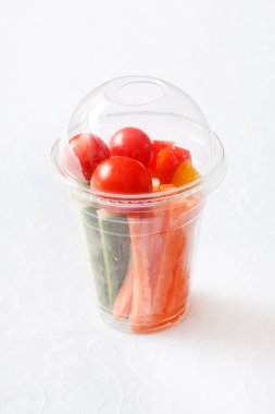 Taze sebze atıştırmak için