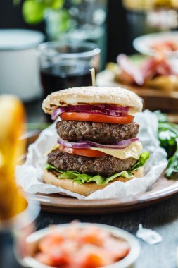 sebzeler lezzetli burger