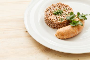 Sosis tabakta ile buğday