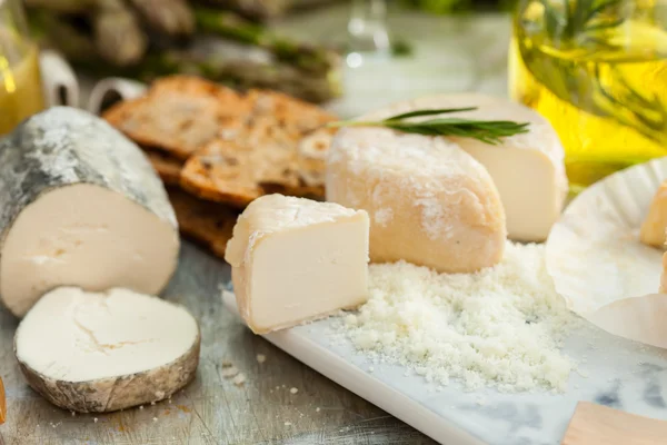 Cheese Plate with vegetables — Stock Photo, Image