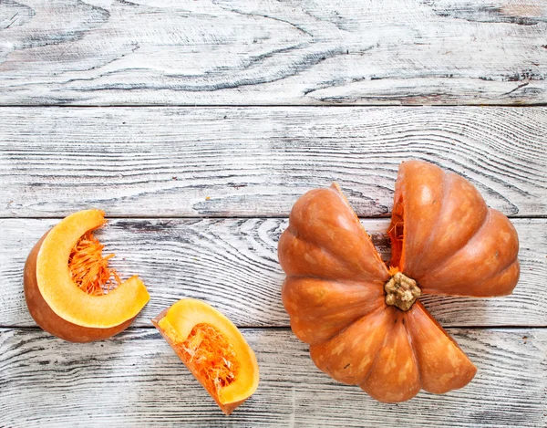 Fresh sliced pumpkin — Stock Photo, Image