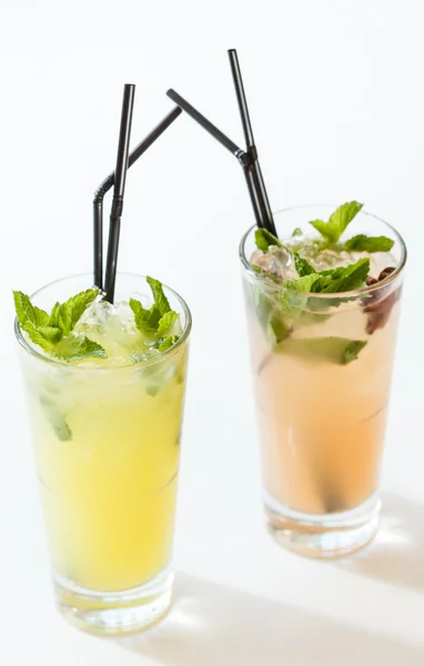 Deliziosi cocktail estivi — Foto Stock
