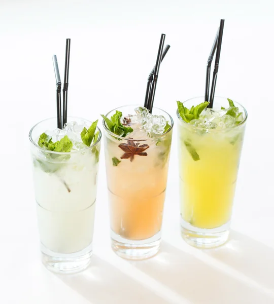 Délicieux cocktails d'été — Photo