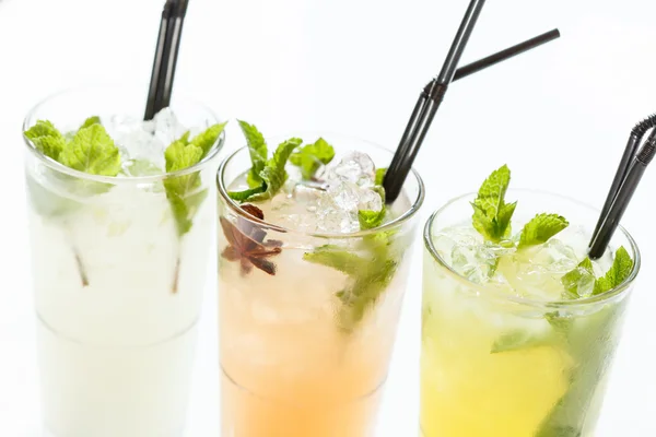 Deliziosi cocktail estivi — Foto Stock