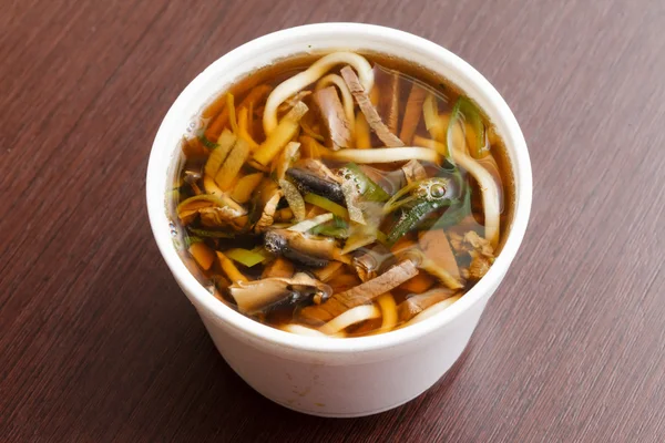 Aziatische soep met noedels — Stockfoto