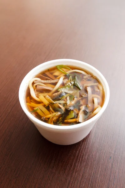 Aziatische soep met noedels — Stockfoto
