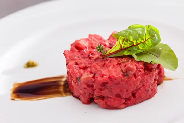 Salmon tartar with beet — Stock Photo, Image