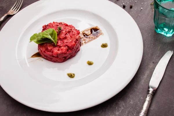 Salmon tartar with beet — Stock Photo, Image