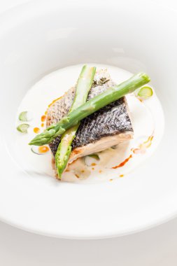 kuşkonmaz ile beyaz balık