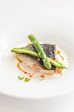 kuşkonmaz ile beyaz balık