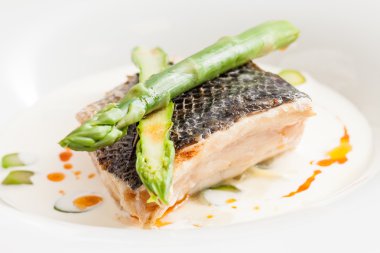 kuşkonmaz ile beyaz balık