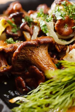 Krep mantar meze ile