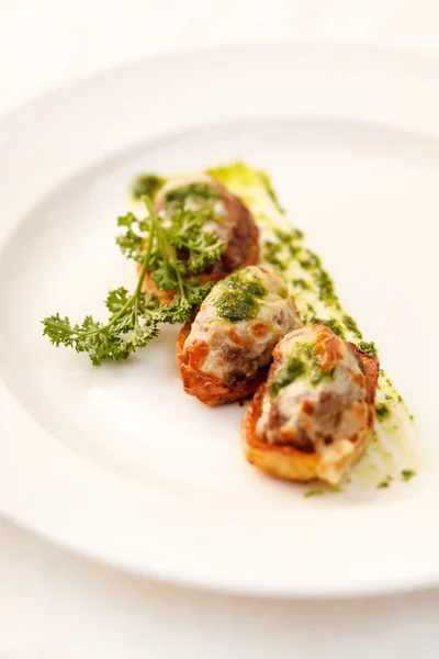 Tasty stuffed potatoes — Stock Photo, Image