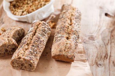 arka plan üzerinde taze ekmek