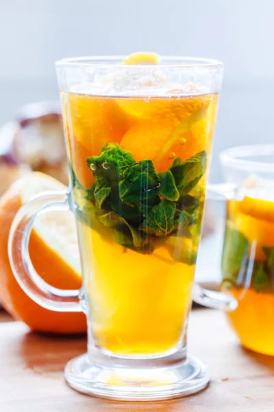 Tè all'arancia con menta — Foto Stock