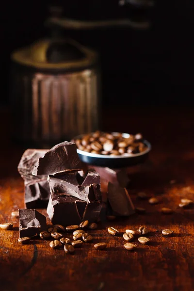 Kawa i słodkie czekolady — Zdjęcie stockowe
