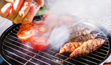 Kebap ve domates ızgara