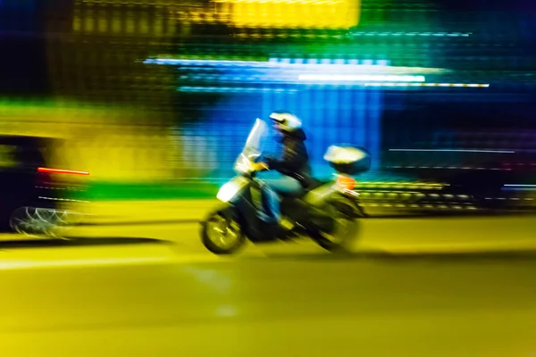 Scooter in een Europese stad — Stockfoto