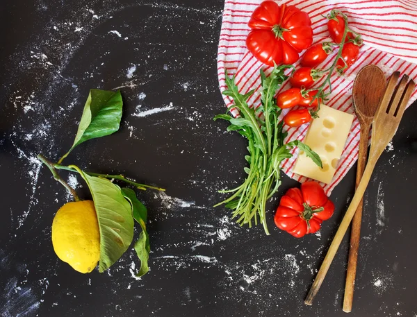 Bordo di cibo italiano — Foto Stock