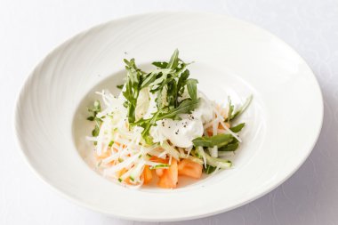 taze Roka Salatası